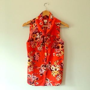Printed sleeveless blouse